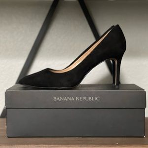 Banana Republic - black suede pump, size 8.5